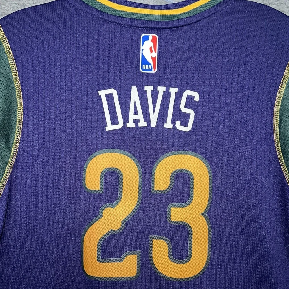 adidas Anthony Davis New Orleans Pelicans Jersey Youth Sz L 14-16 Mardi Gras Tee